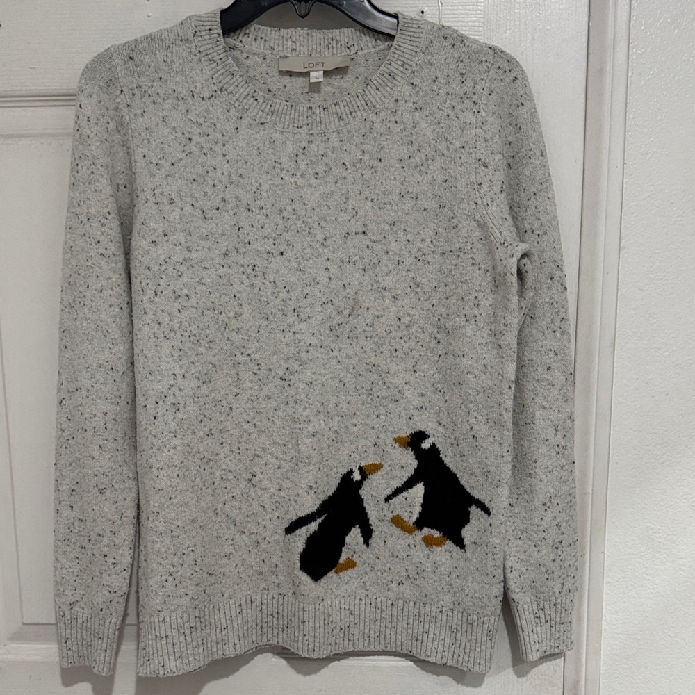LOFT Speckled Gray Sweater with Penguin Design For Women L